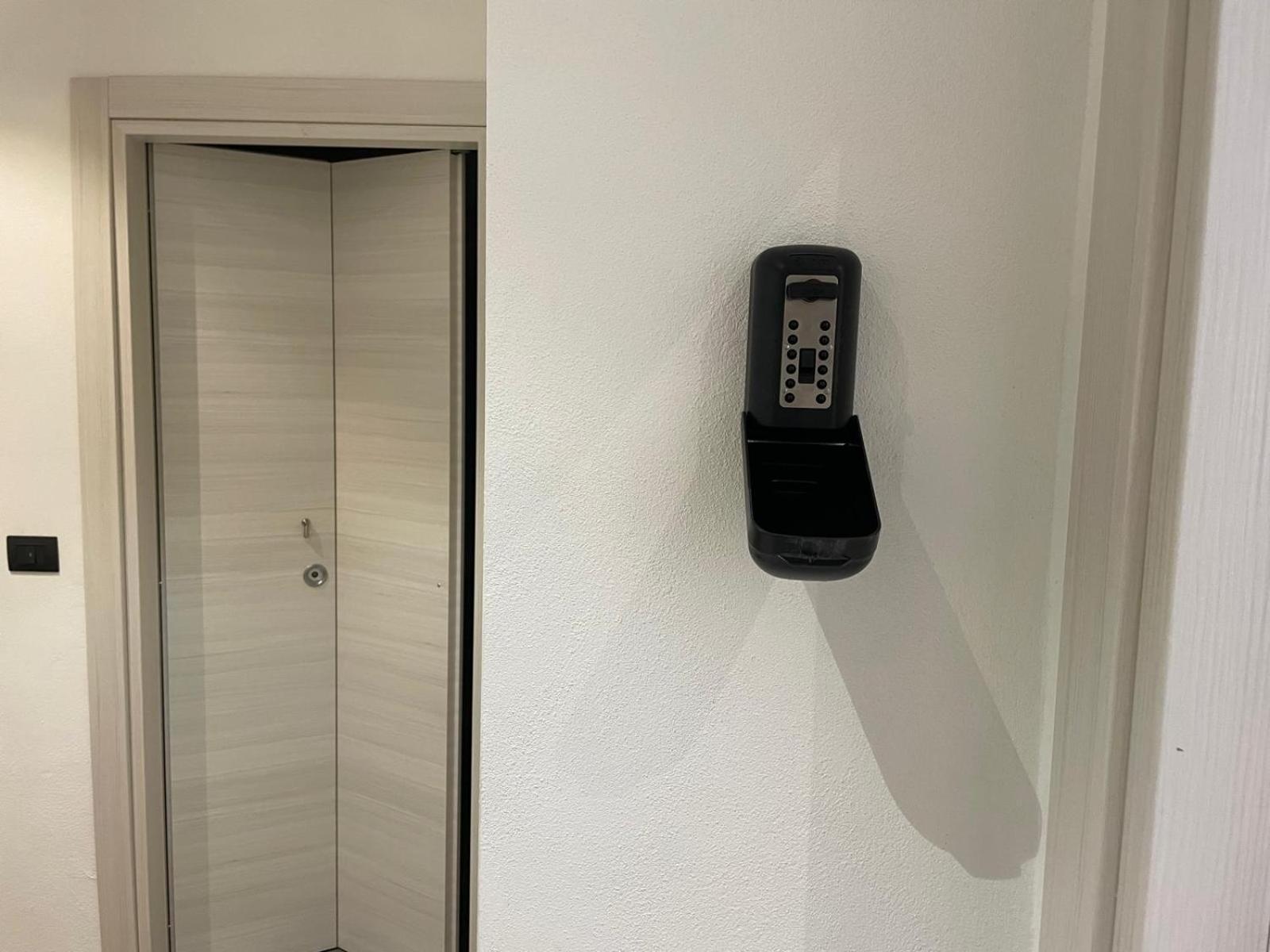 Drooms 4,0 Domotic Smart Self 24H,7 Vicino Treni Porta Susa E Centro Storico Turín Exteriér fotografie
